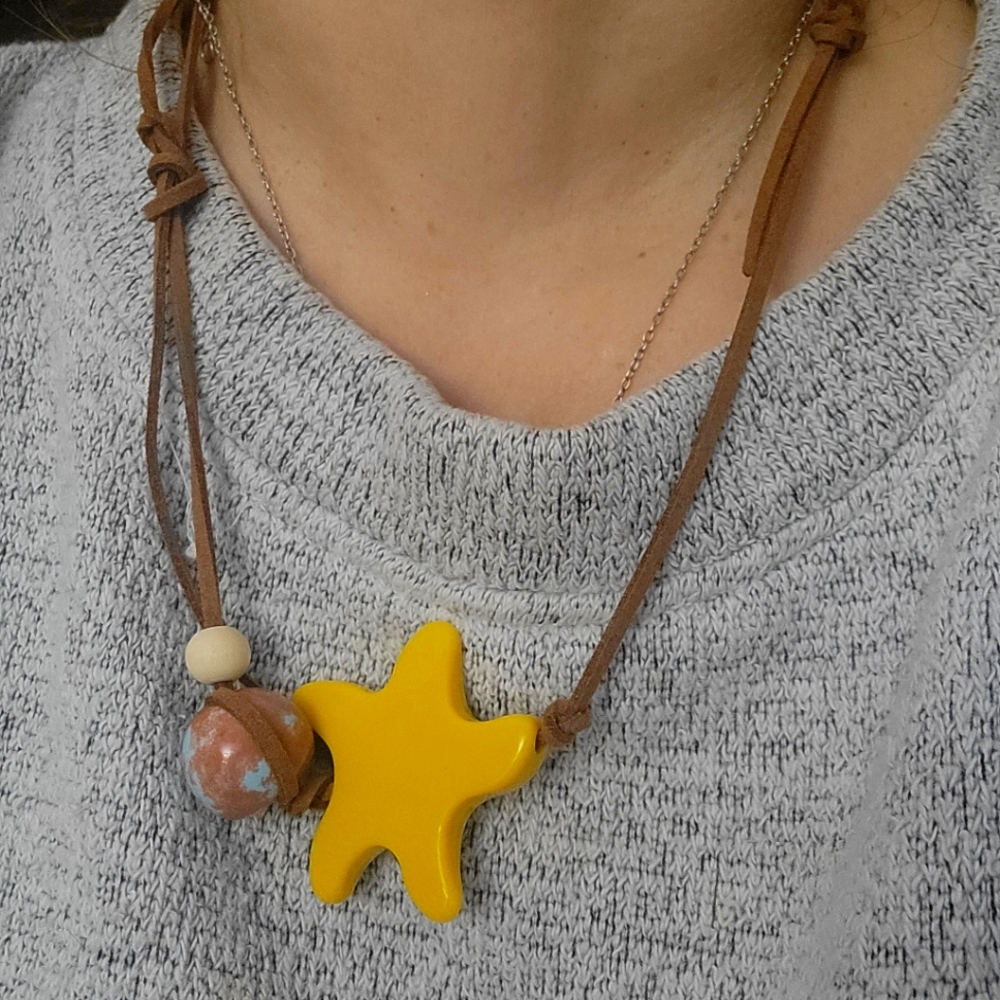 SLIP CORD NECKLACE WITH STARFISH AND CAFE BEAD